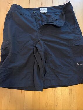 Men’s Grey Performance Cargo Shorts